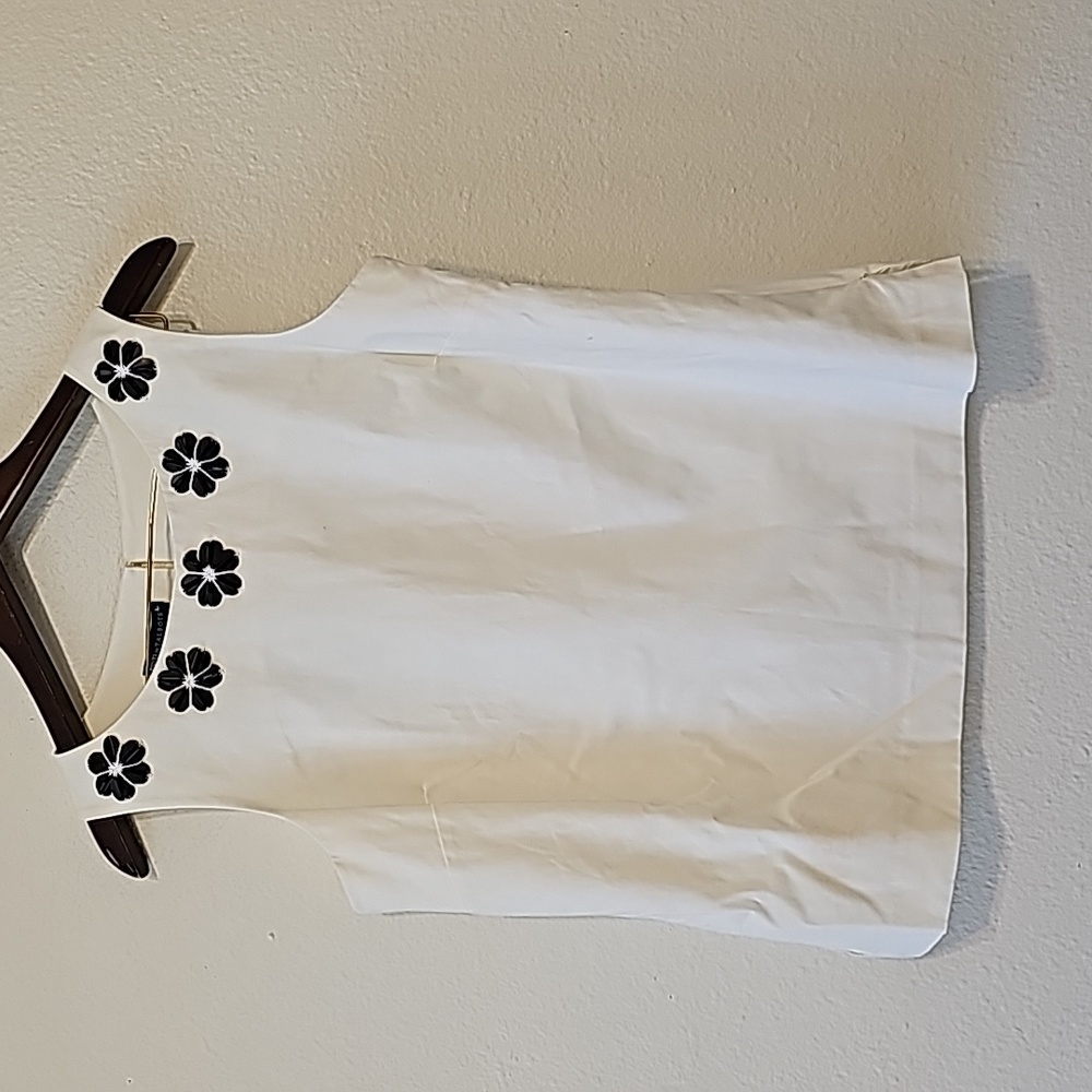 Talbots RSVP cream sleeveless top black beads creating flowers at neck 12 New …